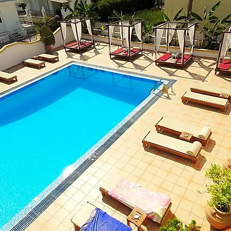 Hotel Oasis Club